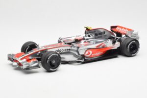McLaren MP4-23 Mercedes #23 H. Kovalainen 2008 Minichamps 1:18 530081823 Metaal