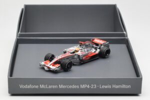 McLaren MP4-23 Mercedes #22 L. Hamilton F1 World Champion 2008 Minichamps 1:43 B66962422 Metaal — afbeelding 4 van 4