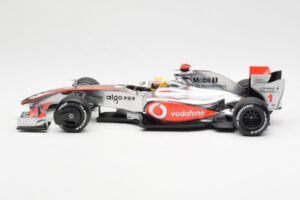 McLaren MP4-24 #1 L. Hamilton 2009 Dealer Edition Minichamps 1:18 503091801 Metaal — afbeelding 3 van 6