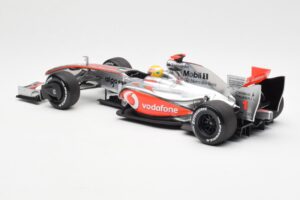 McLaren MP4-24 #1 L. Hamilton 2009 Dealer Edition Minichamps 1:18 503091801 Metaal — afbeelding 5 van 6