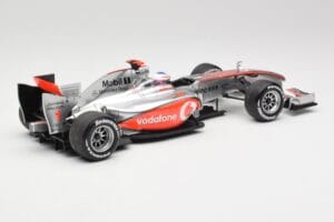 McLaren MP4-25 Vodafone #1 J. Button F1 2010 Minichamps 1:18 530101871-R1 Metaal — afbeelding 2 van 7