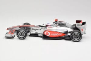 McLaren MP4-25 Vodafone #1 J. Button F1 2010 Minichamps 1:18 530101871-R1 Metaal — afbeelding 3 van 7