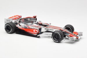 McLaren MP4-22 Mercedes #1 F. Alonso Presentation Valencia 2007 Minichamps 1:18 538071871 Metaal — afbeelding 4 van 6