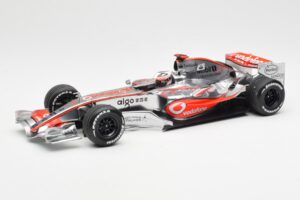 McLaren MP4-22 Mercedes #1 F. Alonso Presentation Valencia 2007 Minichamps 1:18 538071871 Metaal