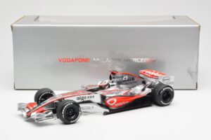 McLaren MP4-22 Mercedes #1 F. Alonso Presentation Valencia 2007 Minichamps 1:18 538071871 Metaal — afbeelding 6 van 6