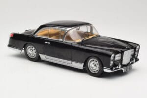 Facel Vega HK500 Zwart Sun Star 1:18 3751 Metaal — afbeelding 6 van 8