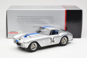 Ferrari 250 GT SWB #14 P. Noblet / J. Guichet Team Noblet 3rd Place 24 Hours of Le Mans 1961 CMC 1:18 M-079 Metaal — afbeelding 6 van 6