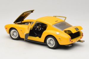Ferrari 250 GT Berlinetta Geel Jouef Evolution 1:18 301200 Metaal — afbeelding 5 van 8