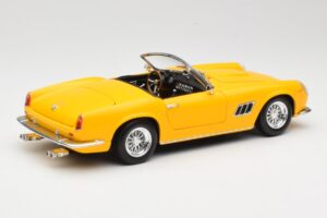 Ferrari 250 GT California Spider Geel Hot Wheels 1:18 23905 Metaal — afbeelding 3 van 8