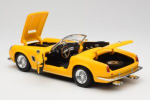 Ferrari 250 GT California Spider Geel Hot Wheels 1:18 23905 Metaal — afbeelding 5 van 8