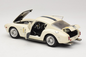 Ferrari 250 GT SWB Berlinette #19 Tour de France Automobile 1961 Eagles Race 1:18 6500 Metaal — afbeelding 5 van 8