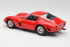 Ferrari 250 GTO London Show Rood CMC 1:18 M-256 Metaal — afbeelding 5 van 6