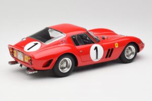 Ferrari 250 GTO #1 P. Rodriguez / W. Mairesse Paris 1000km 1962 CMC 1:18 M-254 Metaal — afbeelding 2 van 6