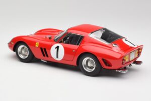 Ferrari 250 GTO #1 P. Rodriguez / W. Mairesse Paris 1000km 1962 CMC 1:18 M-254 Metaal — afbeelding 5 van 6