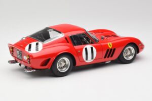 Ferrari 250 GTO #11 J. Surtees / M. Parkes Paris 1000km 1962 CMC 1:18 M-249 Metaal — afbeelding 2 van 6