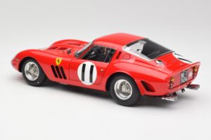 Ferrari 250 GTO #11 J. Surtees / M. Parkes Paris 1000km 1962 CMC 1:18 M-249 Metaal — afbeelding 5 van 6
