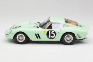 Ferrari 250 GTO #15 S. Moss / G. Hill Goodwood 1962 CMC 1:18 M-247 Metaal — afbeelding 3 van 6