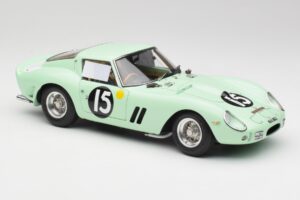 Ferrari 250 GTO #15 S. Moss / G. Hill Goodwood 1962 CMC 1:18 M-247 Metaal — afbeelding 4 van 6
