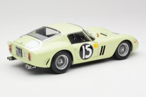 Ferrari 250 GTO #15 S. Moss / I. Ireland Goodwood Tourist Trophy Winner 1962 Kyosho 1:18 08438C Metaal — afbeelding 3 van 8