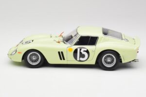 Ferrari 250 GTO #15 S. Moss / I. Ireland Goodwood Tourist Trophy Winner 1962 Kyosho 1:18 08438C Metaal — afbeelding 4 van 8