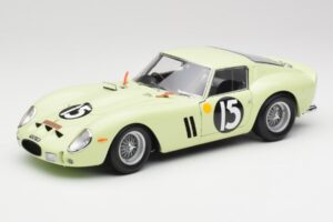Ferrari 250 GTO #15 S. Moss / I. Ireland Goodwood Tourist Trophy Winner 1962 Kyosho 1:18 08438C Metaal