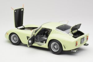 Ferrari 250 GTO #15 S. Moss / I. Ireland Goodwood Tourist Trophy Winner 1962 Kyosho 1:18 08438C Metaal — afbeelding 5 van 8