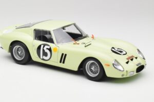 Ferrari 250 GTO #15 S. Moss / I. Ireland Goodwood Tourist Trophy Winner 1962 Kyosho 1:18 08438C Metaal — afbeelding 6 van 8
