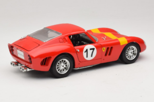 Ferrari 250 GTO #17 Bburago Sammlerborse Rood Bburago 1:18 3007-P1 Metaal — afbeelding 3 van 8