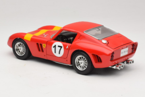 Ferrari 250 GTO #17 Bburago Sammlerborse Rood Bburago 1:18 3007-P1 Metaal — afbeelding 7 van 8