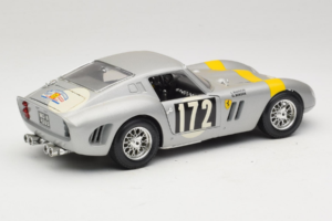 Ferrari 250 GTO #172 L. Bianchi / G. Berger Tour de France 1962 Zilver Gelimiteerde Editie Bburago 1:18 3011-S1 Metaal — afbeelding 3 van 8