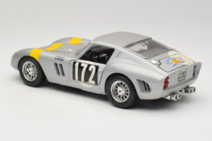 Ferrari 250 GTO #172 L. Bianchi / G. Berger Tour de France 1962 Zilver Gelimiteerde Editie Bburago 1:18 3011-S1 Metaal — afbeelding 7 van 8