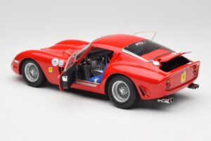 Ferrari 250 GTO #18 P. Rodriguez Daytona Continental 3 Hours Winner 1963 Kyosho 1:18 08438F Metaal — afbeelding 5 van 8