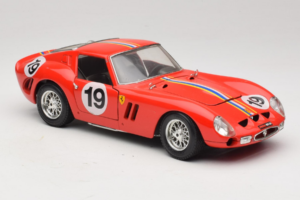 Ferrari 250 GTO #19 Rood Strepen 1962 Bburago 1:18 3011-P3 Metaal — afbeelding 6 van 8