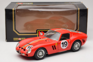 Ferrari 250 GTO #19 Rood Strepen 1962 Bburago 1:18 3011-P3 Metaal — afbeelding 8 van 8