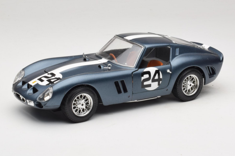 Ferrari 250 GTO #24 Blauw Witte Streep 1962 Bburago 1:18 3011-B2 Metaal