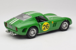 Ferrari 250 GTO #26 Groen Witte Strepen 1962 Bburago 1:18 3011-G3 Metaal — afbeelding 3 van 8
