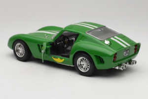 Ferrari 250 GTO #26 Groen Witte Strepen 1962 Bburago 1:18 3011-G3 Metaal — afbeelding 5 van 8