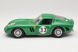 Ferrari 250 GTO #33 Groen Bburago 1:18 3011-G1 Metaal — afbeelding 4 van 8