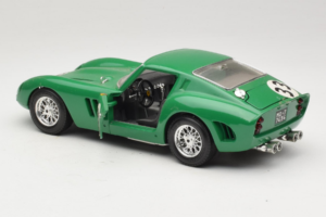 Ferrari 250 GTO #33 Groen Bburago 1:18 3011-G1 Metaal — afbeelding 5 van 8