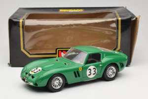 Ferrari 250 GTO #33 Groen Bburago 1:18 3011-G1 Metaal — afbeelding 8 van 8