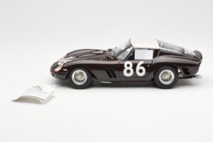 Ferrari 250 GTO #86 Targa Florio 1962 CMC 1:18 M-156 Metaal — afbeelding 3 van 6