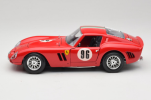 Ferrari 250 GTO #96 Rood 1962 Bburago 1:18 3011-N1 Metaal — afbeelding 4 van 8