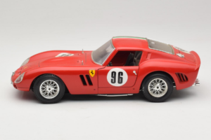 Ferrari 250 GTO #96 Rood Italiaanse Vlag 1962 Bburago 1:18 3011-P2 Metaal — afbeelding 4 van 8