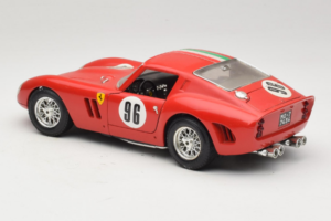 Ferrari 250 GTO #96 Rood Italiaanse Vlag 1962 Bburago 1:18 3011-P2 Metaal — afbeelding 7 van 8