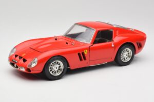Ferrari 250 GTO Rood Bburago 1:18 3011 Metaal
