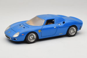 Ferrari 250 LM Blauw Bburago 1:18 3033-B1 Metaal