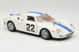 Ferrari 250 LM #22 Wit 1965 Bburago 1:18 3333-W1 Metaal — afbeelding 6 van 8