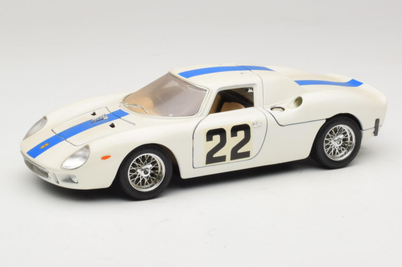 Ferrari 250 LM #22 Wit 1965 Bburago 1:18 3333-W1 Metaal