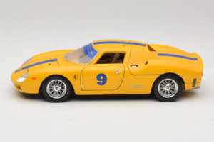Ferrari 250 LM #9 Geel 1965 Bburago 1:18 3033-Y1 Metaal — afbeelding 4 van 8