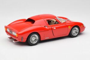 Ferrari 250 Le Mans Rood Bburago 1:18 3033 Metaal — afbeelding 3 van 8